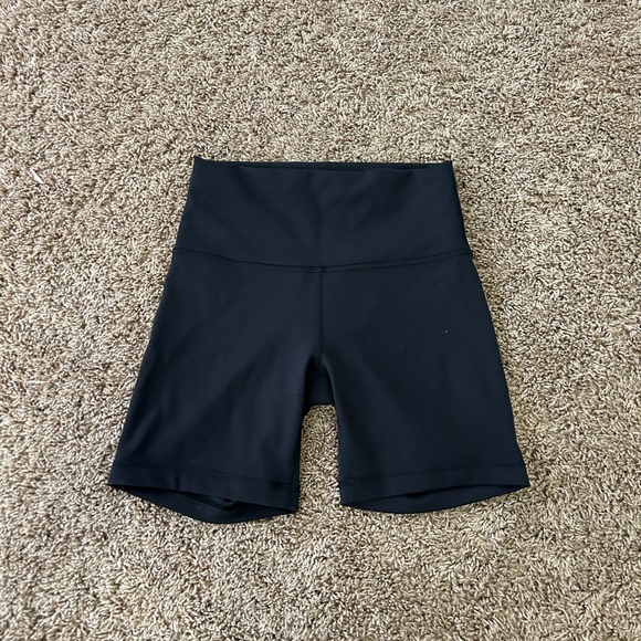 lululemon athletica Pants - lululemon wunder train shorts